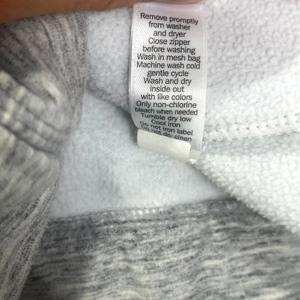 Athleta Stronger Vest‎ Womens Medium Gray Spacedye Stretch Workout Gym Training